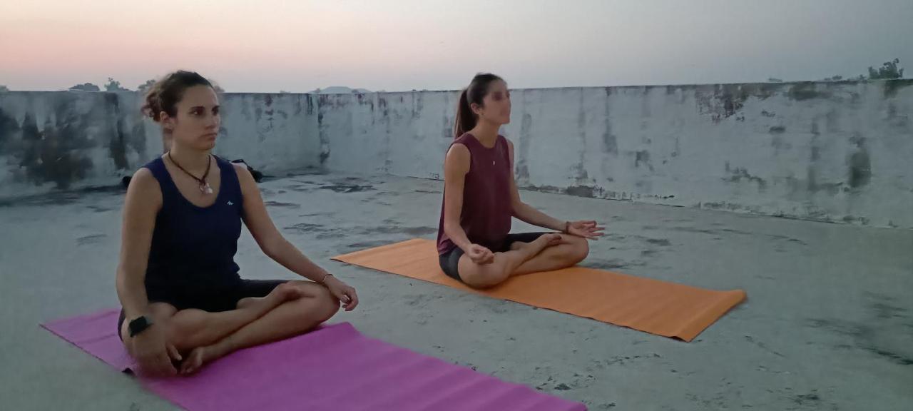 Khajuraho Homestay Екстериор снимка