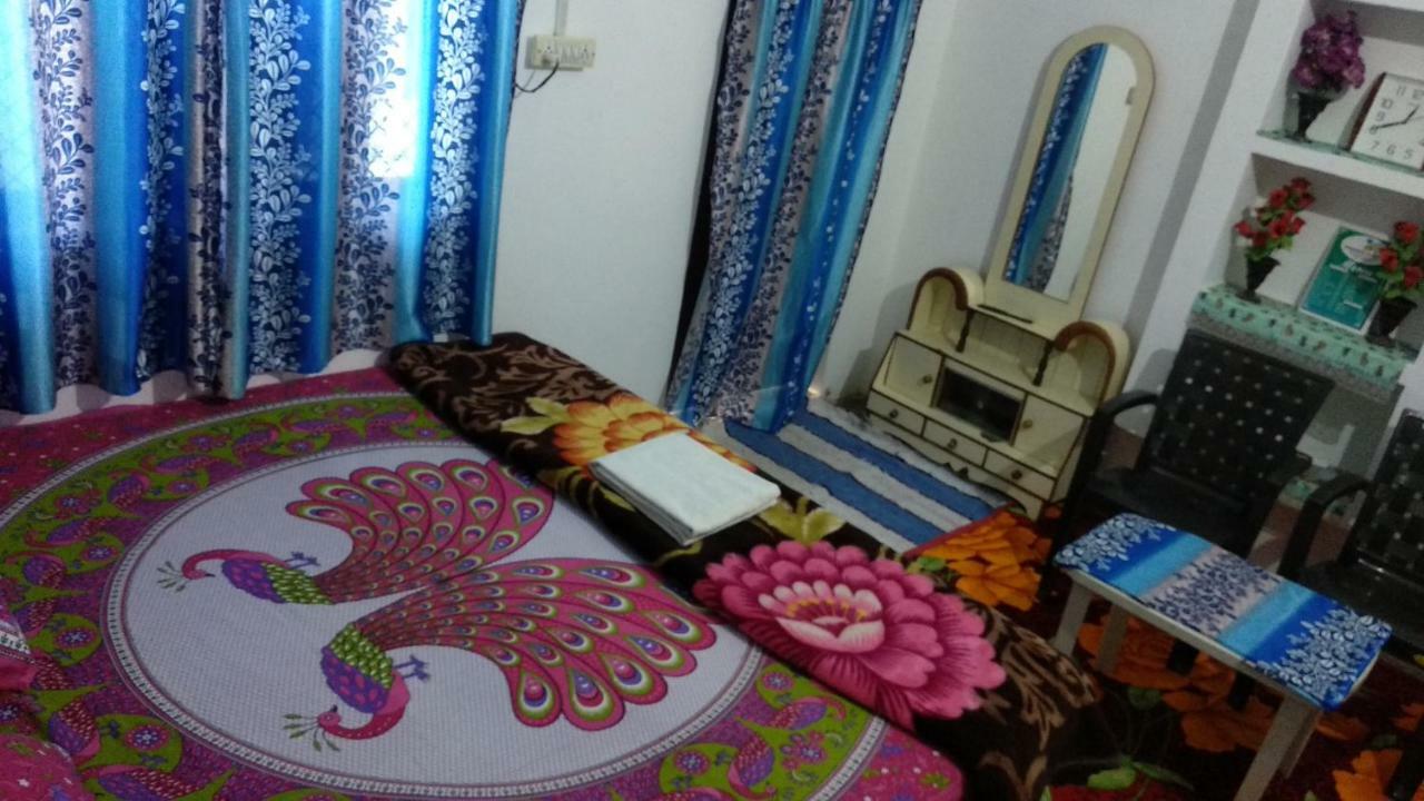 Khajuraho Homestay Екстериор снимка