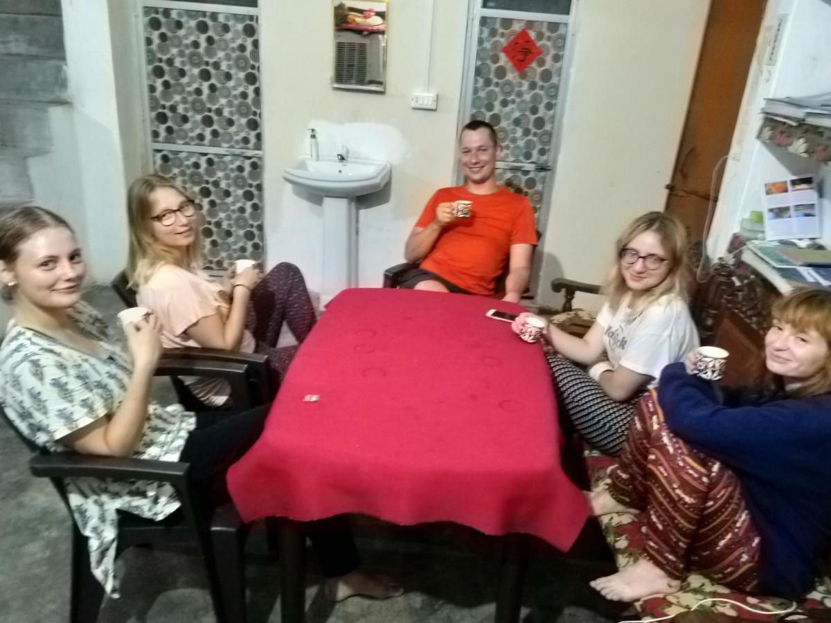 Khajuraho Homestay Екстериор снимка