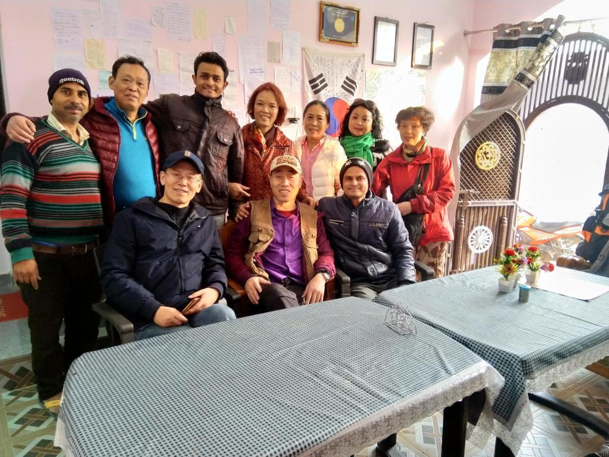 Khajuraho Homestay Екстериор снимка